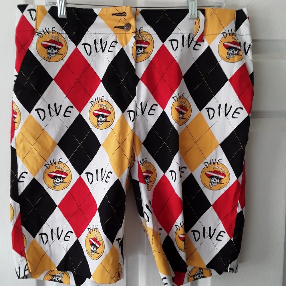 EUC Loudmouth Ladies Dive Pirate Argyle Bermuda Golf Shorts Size 10